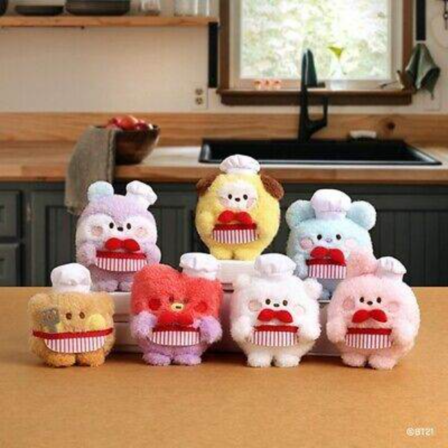 BT21 minini doll keychain (Chef ver)